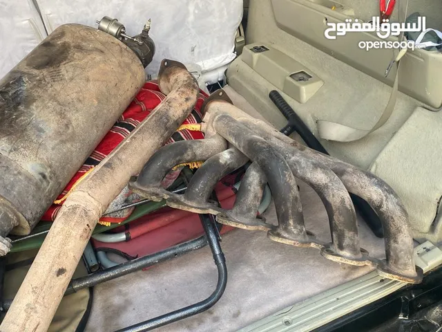 دبة فوكس مع هدرز و داون بيب يركب حال نيسان فتك