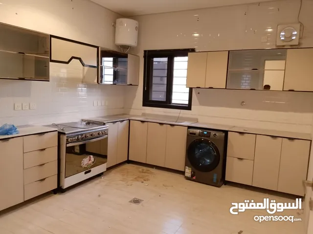 بيع مطابخ جاهزه وتفصيل ومستعمل وفك وتركيب وصيانة رخام جلاكسي وطبيعي جميع المقاسات والالوان متاحه