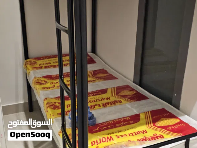 متوفر لدينا اسره حديد دور دورين مراتب متوفر لدينا مقاس دورين  الطول 180 العرض 80 ومتوفر لدين