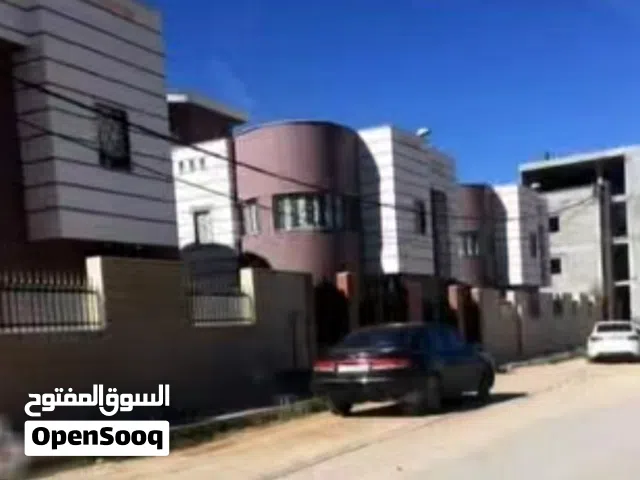 3 فيلات للبيع كل فيلا دورين ارضي و دور اول الموقع طرابلس منطقة السراج شارع الثلاجات