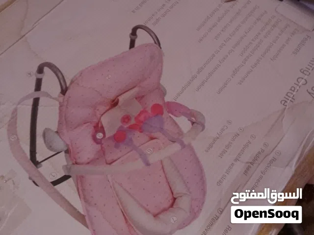 مقعد هزاز  انظيف في خدمة توصيل