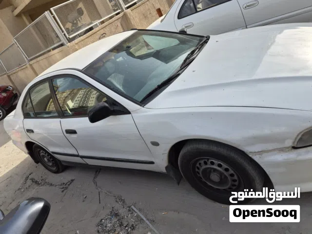 2004 ميتسوبيشي جالنت Standard