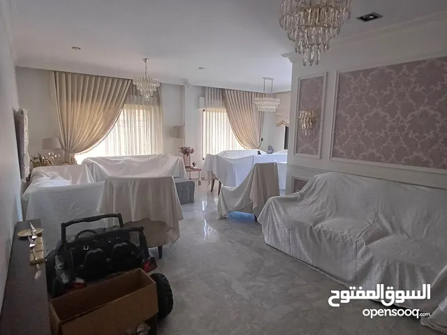 175 m2 2 Bedrooms Apartments for Rent in Amman 7th Circle