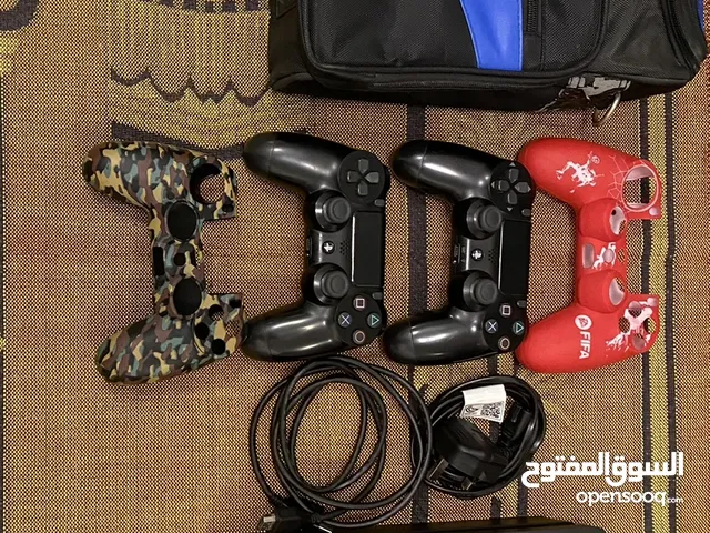 Playstation 4 slim for sale بليستيشن 4 سليم للبيع