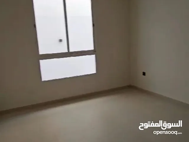 175 m2 3 Bedrooms Apartments for Rent in Al Madinah Shuran