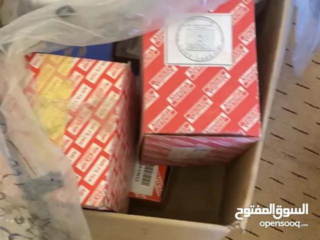 قطع غيار متفرقة وبالكرتون موضحة في الصور