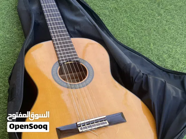 جيتار كلاسيكي ،موديل: 30-AK. ( العلامة التجارية: Ari ) ،مستعمل نظيف وبحالة ممتازه معى كل مستلزماته