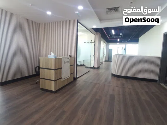 مكاتب إدارية و تجارية للإيجار بمارينا لوسيل