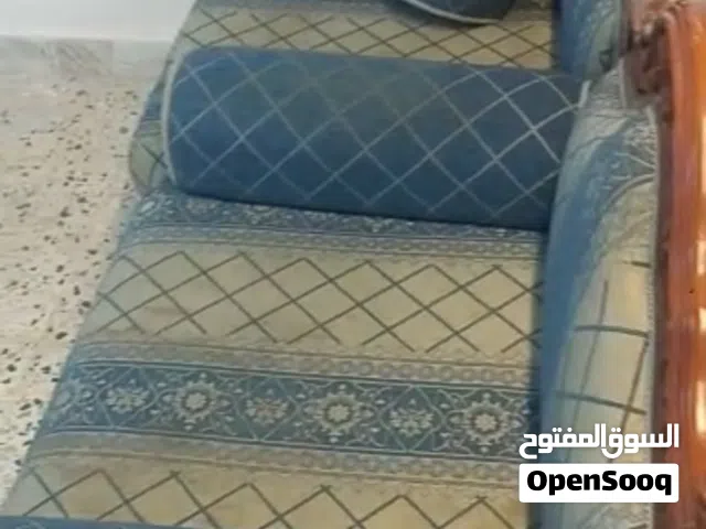 جلسا مش مخدوما هلبا كويس السراج