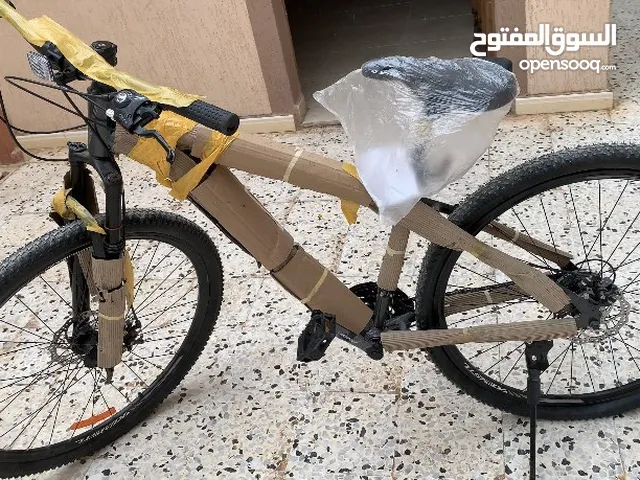 دراجه مقاس 29 مرشات امامية وخلفيه فرينوات امامية وخلفية