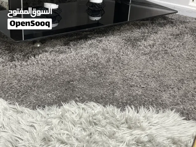 طاوله تلفاز و ثريا عدد 2