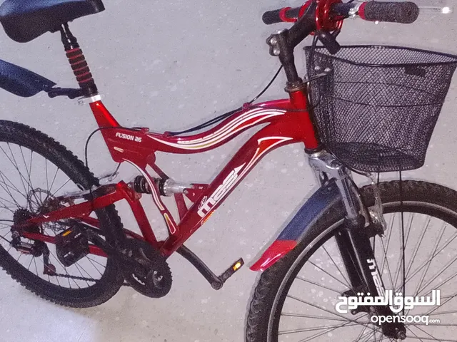 بسكليت الماني للبيع قوي ومتين وبتنزل فيه جبال