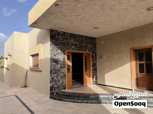 450 m2 3 Bedrooms Townhouse for Rent in Tripoli Al-Najila