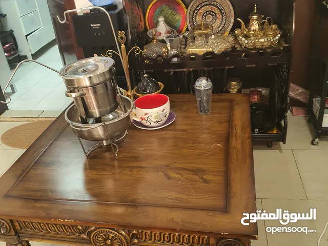 طاولة للبيع خشب ماليزي قوي