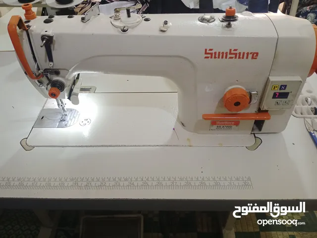 ماكينة خياطة صناعية للبيع بحالة ممتازة SunSure