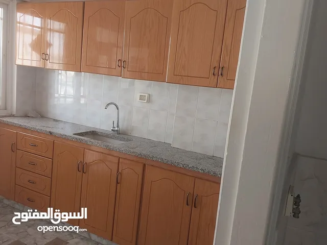 مكتب للايجار في البيره شارع القدس