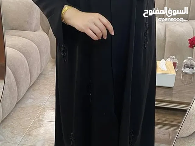 عبايات إماراتية بأجود أنواع الأقمشة بيع بالجملة للمشاريع الصغيرة