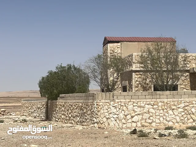 160 m2 3 Bedrooms Townhouse for Sale in Al Karak Al-Qatraneh
