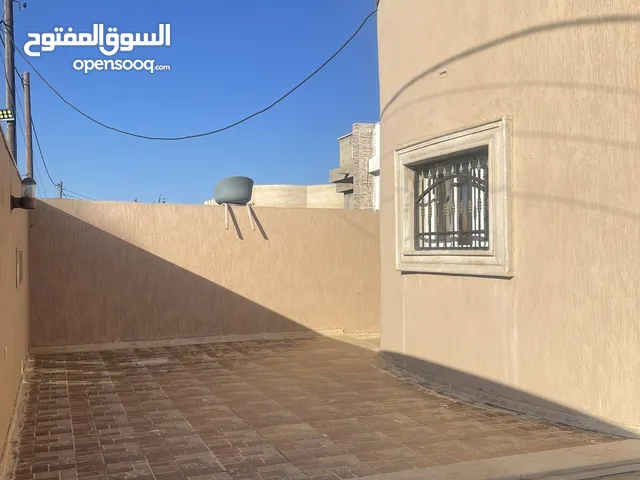 200 m2 More than 6 bedrooms Townhouse for Sale in Tripoli Alswani