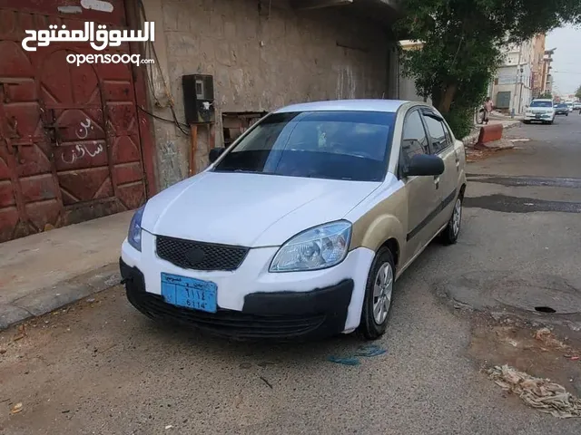للبيع سياره كيا ريو ب 7500سعودي