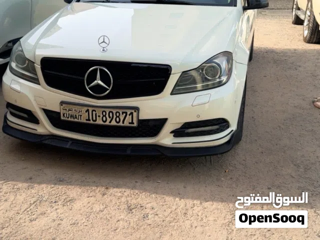 2012 مرسيدس بنز الفئة-C C 200