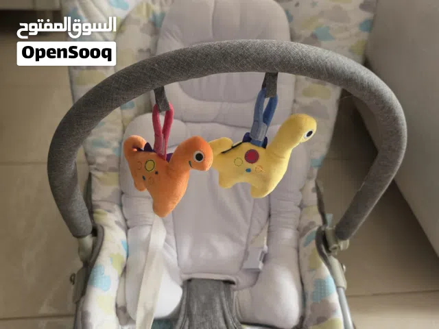 كرسي اطفال ماركة جونيور إستعمال خفيف ونظيف جدااا