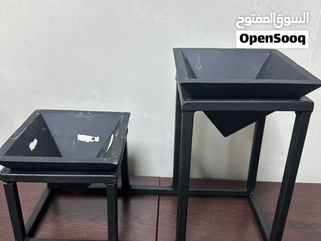 ستاند للورد او للزرع حديد