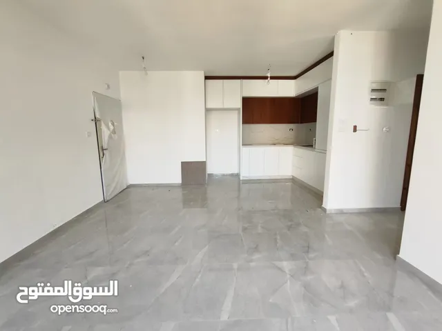 شقة جديدة غير مفروشة للإيجار – الماصيون، قرب بن ازحيمان