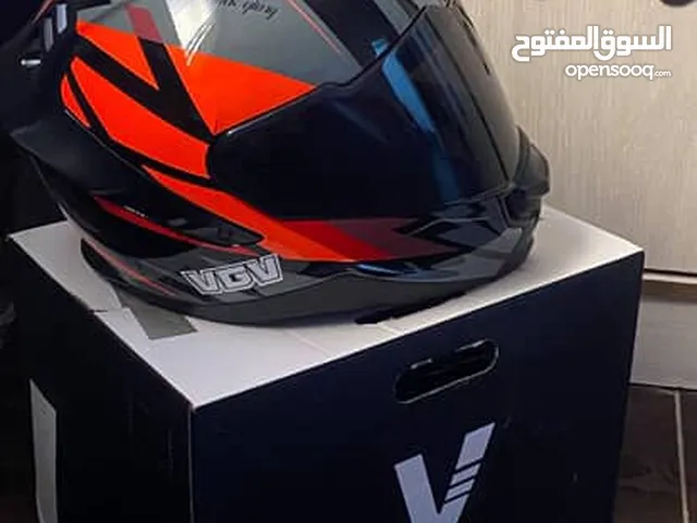 خوذة و كفوف جداد