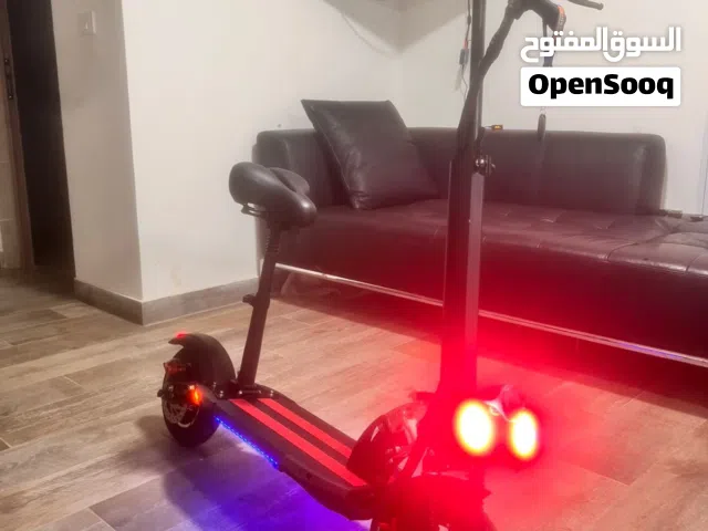 سكوتر الوحش بحاله ممتازه جدا للبيع بسعر مغري وارخص من السوق على تحدي