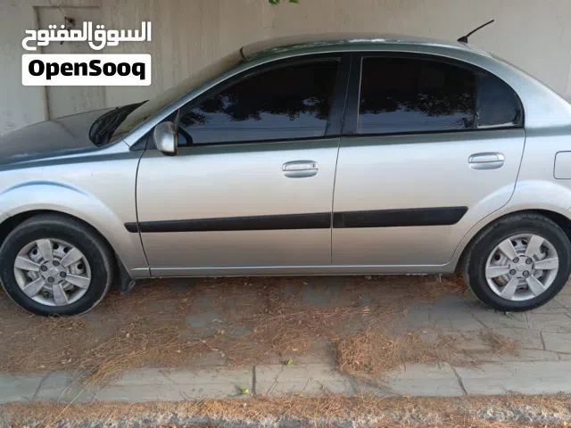 2007 Kia Avila