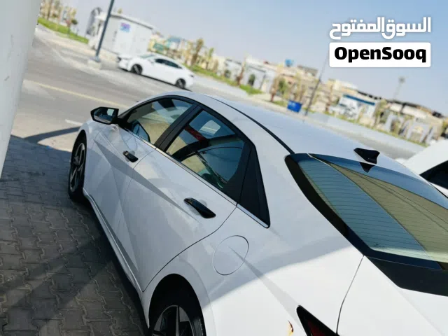 2021 هيونداي النترا GL