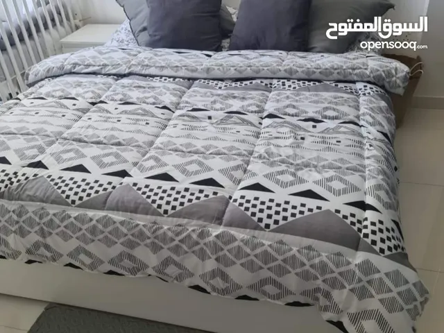 Queen size bed with mattress 
