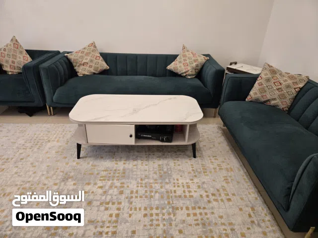 صالون للبيع بحاله جيده مع سجاده