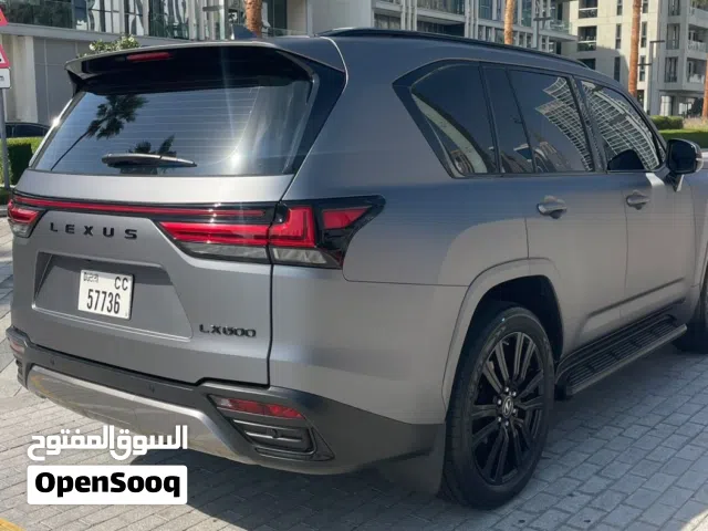 Lexus LX 600 twin turbo v6 GCC 2022 signature edition
