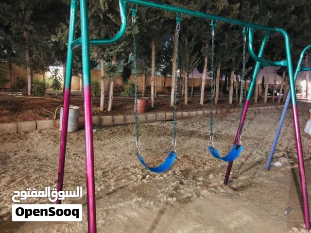 مرجوحة حديد مقعدين تقيلة جديده مع سحسيلة خمس درجات مع دويخةً مع سيسو