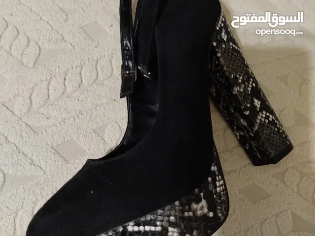 هيلز كعب عالي شمواه مقاس 39