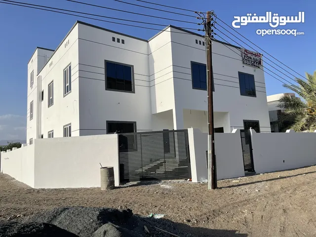 700 m2 More than 6 bedrooms Villa for Sale in Al Dakhiliya Nizwa