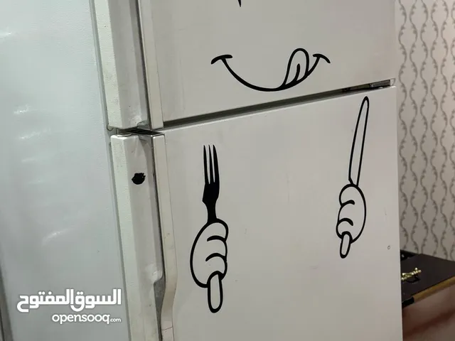 ثلاجة للبيع