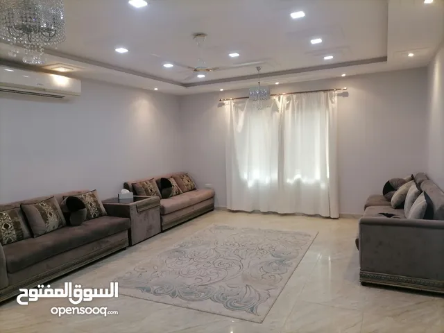 350m2 More than 6 bedrooms Villa for Sale in Northern Governorate Malikiyah