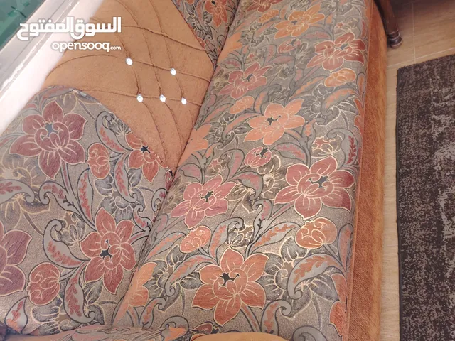 تم تخفيض السعر للبيع المستعجل كنب 7 مقاعد نظيف خشب ممتاز (70د ) خزانة بناتي لاتيه لامينيت #تفصي