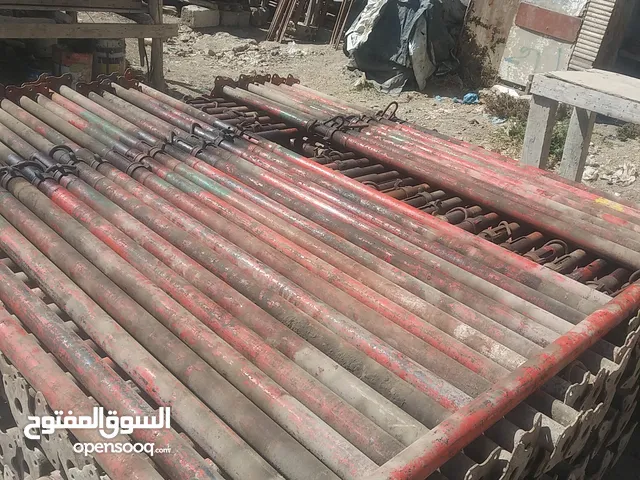جيكات اماراتي شبه جديد وخشب مقاولين وسقاله ابراج وجميع مستلزمات المقاولات للبيع صنعاء