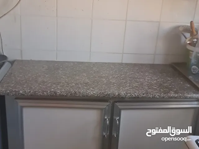 قطعه مطبخ بحاله نظيفه