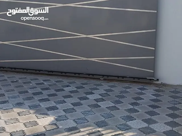 أعمال حديد والمونيوم مجالس باركن أبواب اسوار