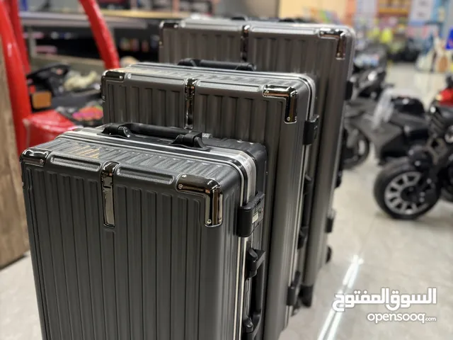 شنط سفر فخمة عظم - 3 احجام مختلفة