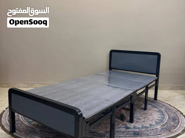 تم وصول سرير يتطبك بألوان مختلفه