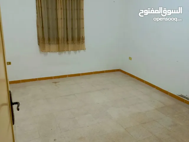 130m2 5 Bedrooms Apartments for Rent in Zarqa Dahiet Al Amera Haya