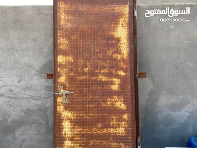 باب حديد مستعمل للبيع