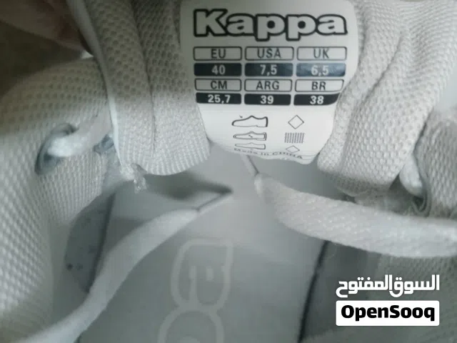 شوزات رياضية