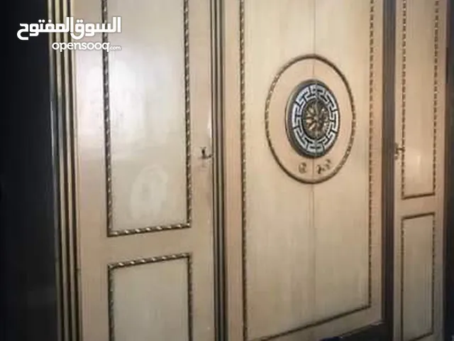 غرفة نوم شبابية صناعة مصرية مستعملة بحالة جيدة للبيع بسعر مغري